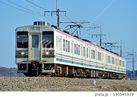 両毛線　小山－思川　JR東日本　107系　R7編成（高崎） 130545939