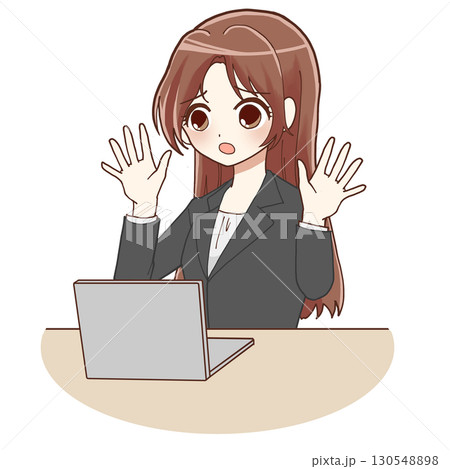 パソコンを操作するスーツ女性（驚く＆困る） 130548898