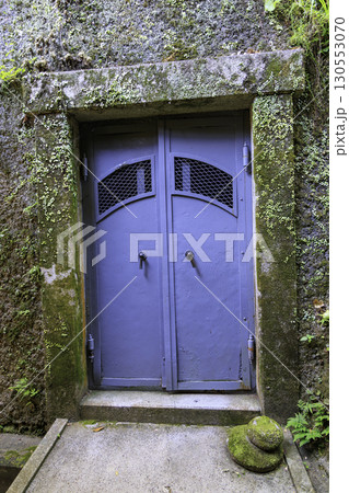 愛媛県大洲市　盤泉荘（旧松井家住宅）横井戸 130553070