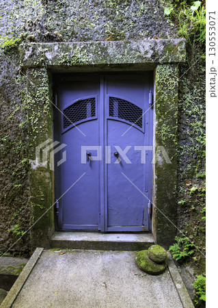 愛媛県大洲市　盤泉荘（旧松井家住宅）横井戸 130553071