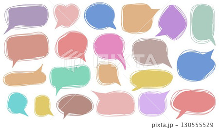 Speech bubbles hand drawn doodle set Speech bubbles hand drawn doodle set 130555529