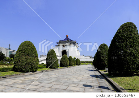 台湾　台北市の国立中正紀念堂 130558467