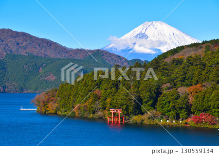 秋　元箱根　芦ノ湖　富士山 130559134