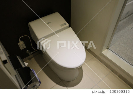便器 小便器 化粧道具 130560316