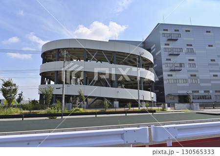 埼玉県・上尾市 上尾道路 国道17号の風景 (走行中撮影) 埼玉県・上尾市 上尾道路 国道17号の風景 (走行中撮影) 130565333