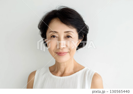 大人の女性のビューティーイメージ 130565440