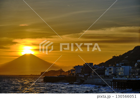 稲村ケ崎公園からのダイヤモンド富士 130566051