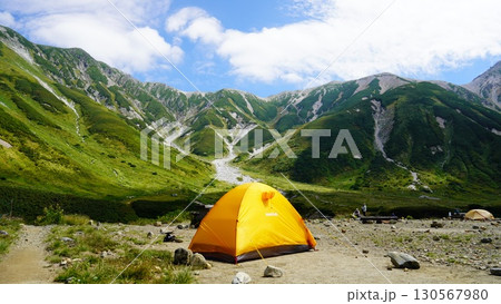 立山で楽しむ山岳キャンプのひととき 130567980