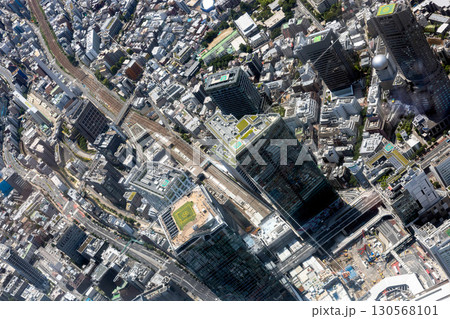 渋谷駅上空から南方向を空撮 130568101