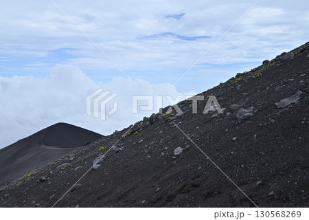 富士山、登山、富士宮ルート、静岡県 130568269