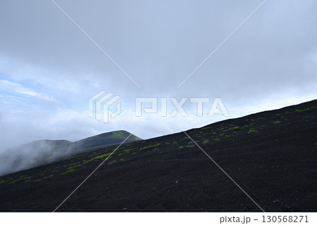 富士山、登山、富士宮ルート、静岡県 130568271