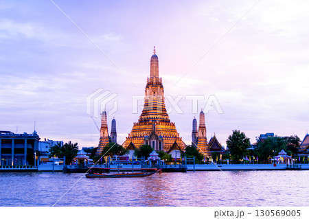 ワットアルン　夕景 130569005