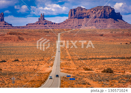 アメリカ　ユタ州のフォレストガンプポイントの風景　グランドキャニオン　グランドサークル 130571024