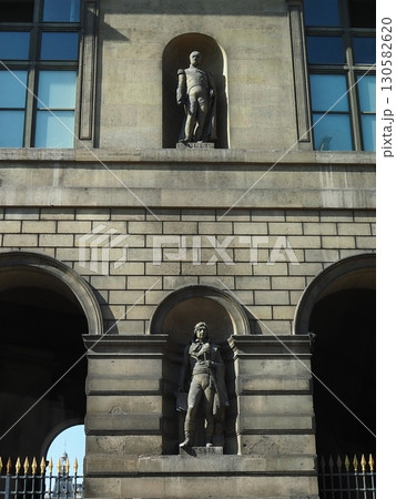 パリ観光 130582620