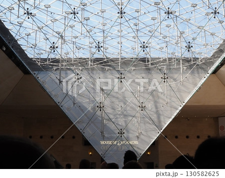 パリ観光 130582625