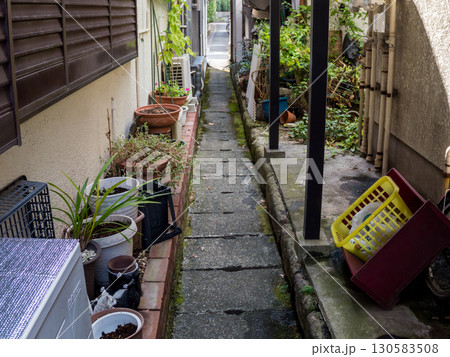 【品川区】商店街脇の細路地 130583508