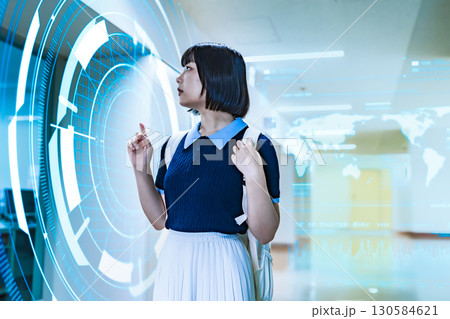 ホログラムのある世界 130584621