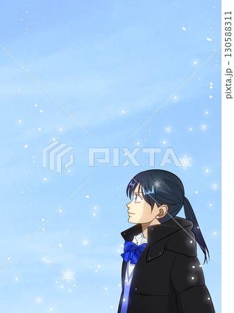 静かに降る雪、高校生または中学生の女の子のアニメ風イラスト、左に余白 130588311