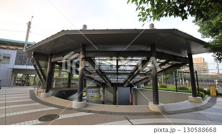 埼玉高速鉄道の東川口駅の出口1、エスカレーターが設置 埼玉高速鉄道の東川口駅の出口1、エスカレーターが設置 130588668