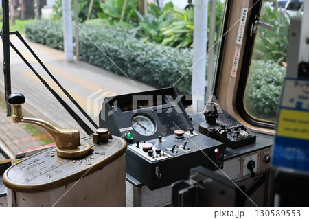 運転台 コックピット 操縦席 130589553