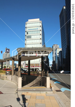 大阪メトロ淀屋橋駅 130591601