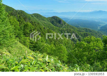 蓼科スカイラン大河原峠から望むトキンの岩と妙高山の景色 Ver3 蓼科スカイラン大河原峠から望むトキンの岩と妙高山の景色 Ver3 130591953