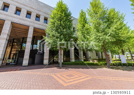 栃木県宇都宮市　快晴の栃木県総合文化センター 130593911