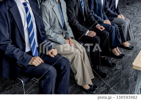 グループ面接　集団面接 130593982