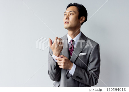エグゼクティブ　ビジネスマン 130594018