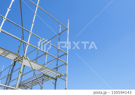 足場　青空 130594143