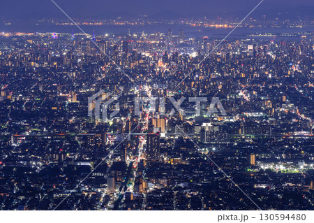 《大阪府》大阪の全景夜景・ぼくらの広場の眺望 130594480