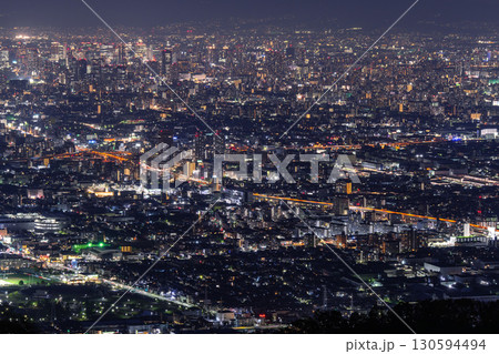 《大阪府》大阪の全景夜景・ぼくらの広場の眺望 130594494