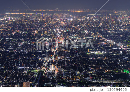 《大阪府》大阪の全景夜景・ぼくらの広場の眺望 130594496