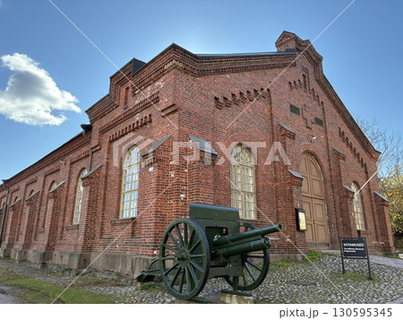 フィンランドのスオメンリンナ島の建物 130595345