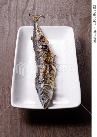 秋刀魚の塩焼き 130596282