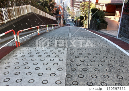 急な坂道2 急な坂道2 130597531