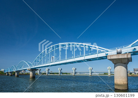 淀川大堰下流側に架かる水管橋　大阪市 130601199