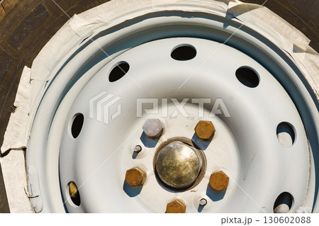 Painting steel car rim 130602088