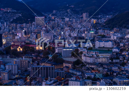 《長崎県》長崎市鍋冠山の夜景・日本三大夜景 《長崎県》長崎市鍋冠山の夜景・日本三大夜景 130602259