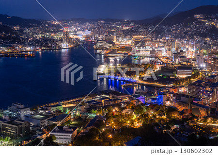 《長崎県》長崎市鍋冠山の夜景・日本三大夜景 《長崎県》長崎市鍋冠山の夜景・日本三大夜景 130602302