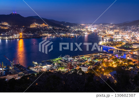 《長崎県》長崎市鍋冠山の夜景・日本三大夜景 《長崎県》長崎市鍋冠山の夜景・日本三大夜景 130602307