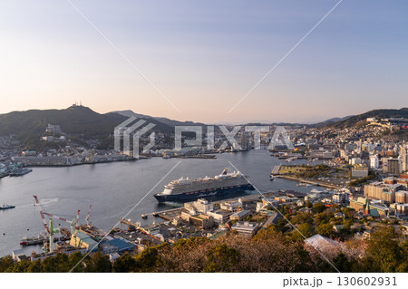 《長崎県》長崎市・鍋冠山の夕景 130602931