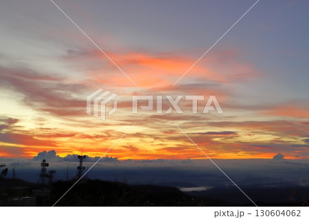 鰐塚山から望む夕景　夕焼け空　電波塔 130604062
