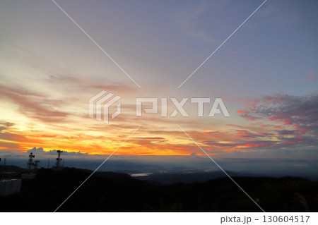 鰐塚山から望む夕景 夕焼け空 電波塔 鰐塚山から望む夕景 夕焼け空 電波塔 130604517