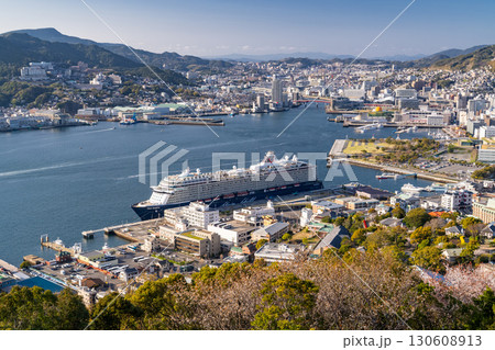 《長崎県》長崎市全景・鍋冠山の眺望 130608913