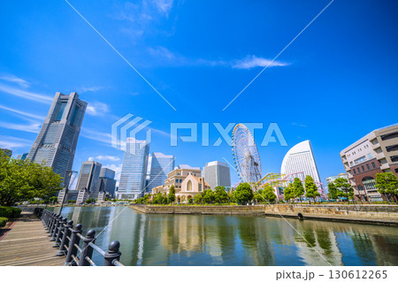 日本の横浜都市景観9月6日。横浜ランドマークタワーやアニヴェルセルみなとみらい横浜などを望む 日本の横浜都市景観9月6日。横浜ランドマークタワーやアニヴェルセルみなとみらい横浜などを望む 130612265