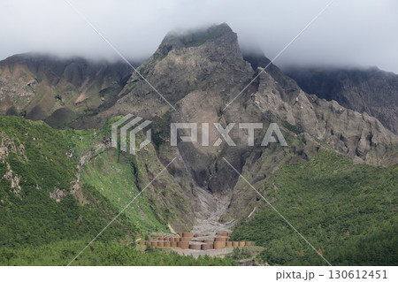 火山 火口 桜島 130612451