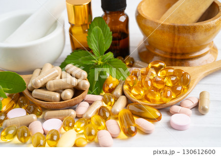 Fish oil alternative organic herb drug medicine. Fish oil alternative organic herb drug medicine. 130612600