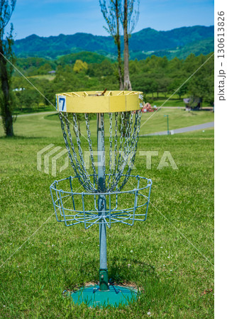 新潟県長岡市 国営越後丘陵公園のフォリーの丘のディスクゴルフのゴール 新潟県長岡市 国営越後丘陵公園のフォリーの丘のディスクゴルフのゴール 130613826