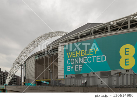 Wembley Stadium is indeed a prominent sports and entertainment venue located in Wembley, North-West London, England. 130614990